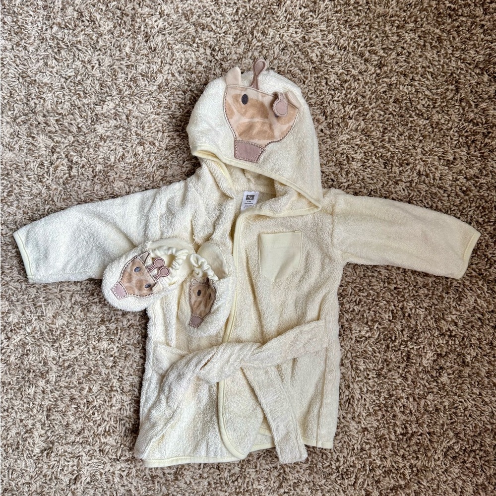 NWOT Baby Bath Robe Giraffe with Slippers 0-9 Months Unisex